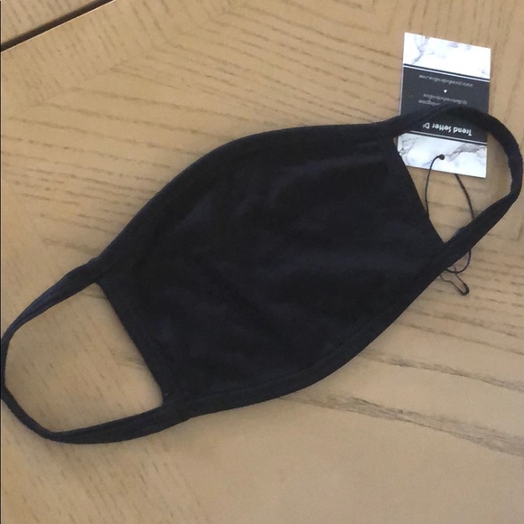 2 for $30. Black & white leopard print mask - Picture 4 of 11